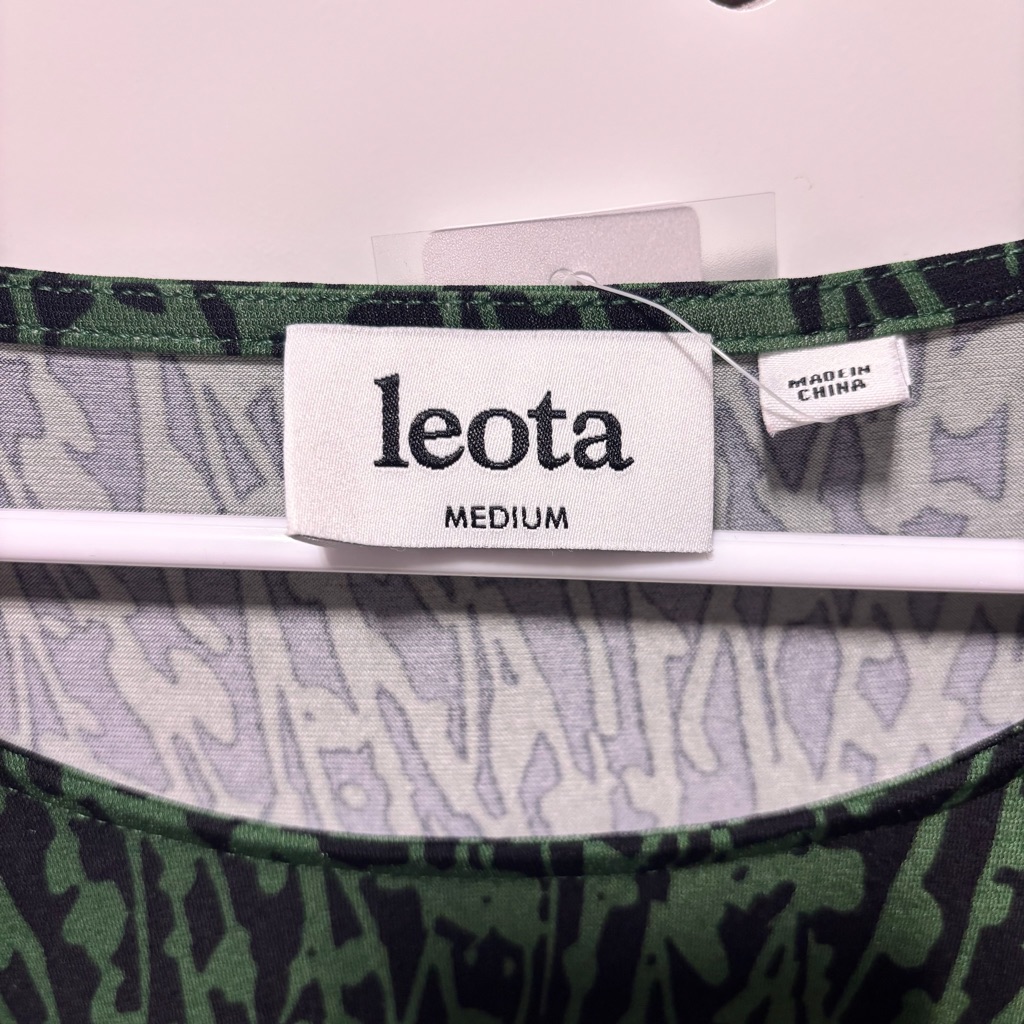 Nwt Leota Women's Tunic Blouse Green Size M — image 4 of 5